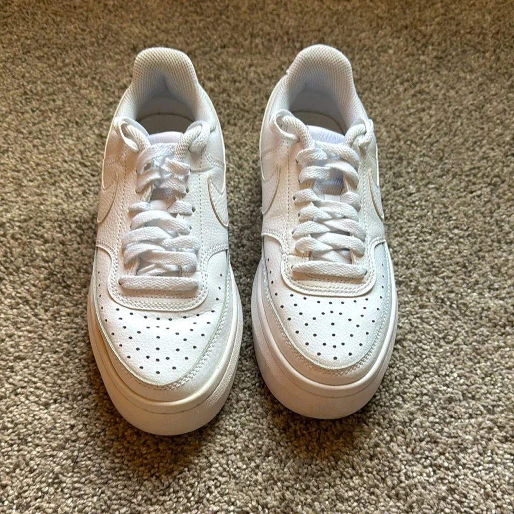 Nike White Women's Sneakers